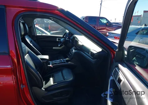 2021 Ford Explorer Xlt z USA, uszkodzony, nr VIN 1FMSK8DH3MGA40664